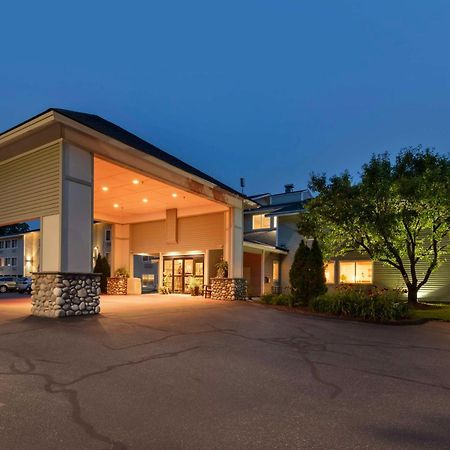 Best Western Plus Windjammer Inn & Conference Center Burlington Dış mekan fotoğraf